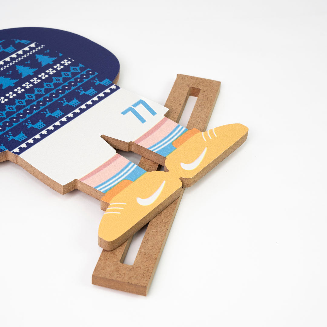 Tavoletta in legno - Folletto di Natale Kvara 2024-25 con maglione